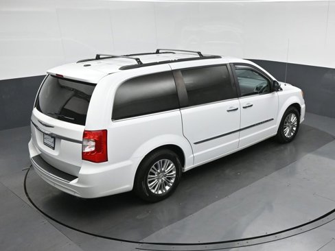 Used 2015 Chrysler Town & Country Touring-L w/ Driver Convenience Group image 76