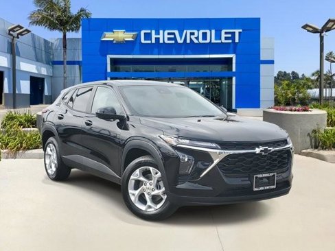 New 2026 Chevrolet Trax LS w/ LS Convenience Package image 1