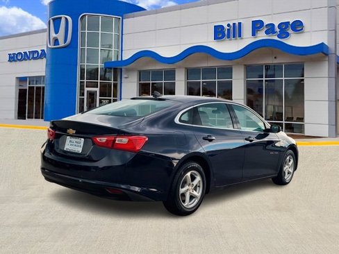 Used 2018 Chevrolet Malibu LS image 3