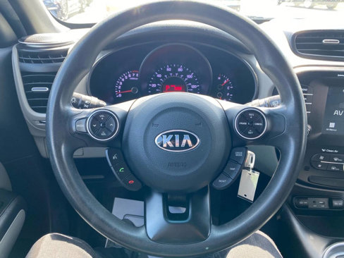 Used 2018 Kia Soul + image 15