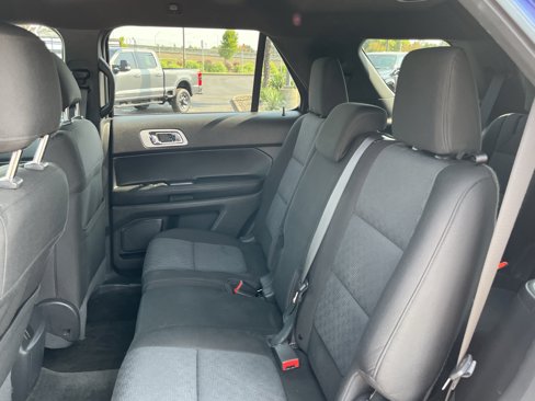 Used 2013 Ford Explorer XLT w/ Class III Trailer Tow Pkg image 11