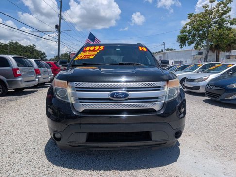 Used 2014 Ford Explorer XLT image 2