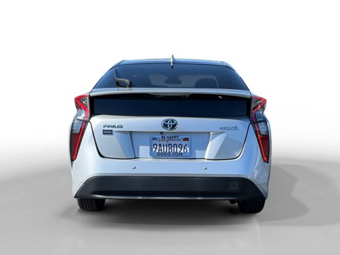 Used 2018 Toyota Prius Four image 4