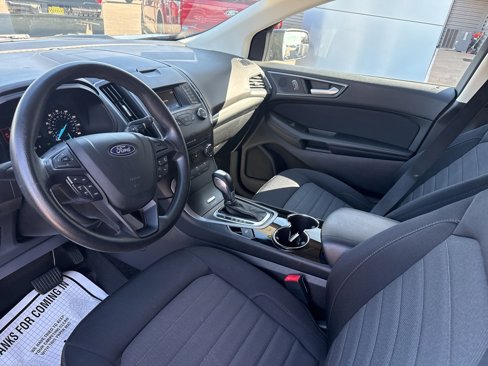 Used 2018 Ford Edge SE image 15