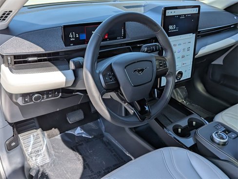 Used 2022 Ford Mustang Mach-E Premium image 11