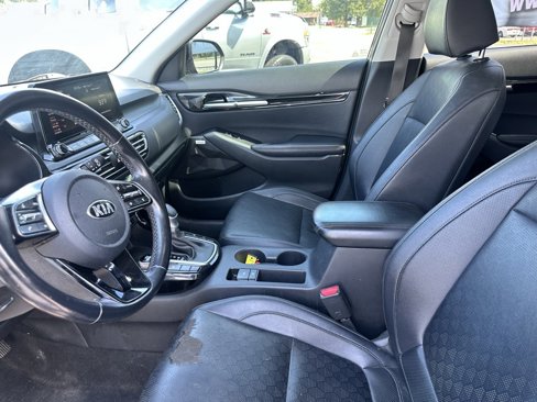 Used 2021 Kia Seltos SX w/ SX Sunroof Package image 3