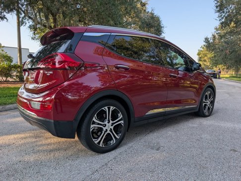 Used 2021 Chevrolet Bolt Premier w/ Infotainment Package image 9