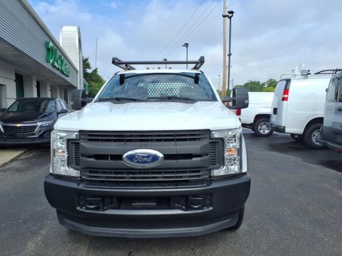 Used 2018 Ford F250 XL w/ Power Equipment Group image 2