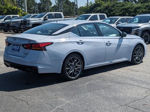 Used 2023 Nissan Altima 2.0 SR image 4