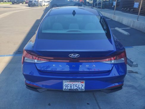 Used 2023 Hyundai Elantra SEL w/ Convenience Package image 8