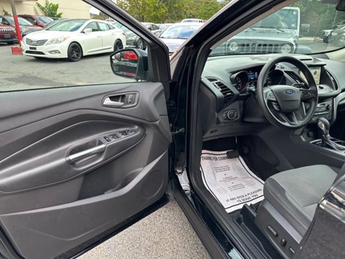 Used 2018 Ford Escape SE w/ SE Sync 3 Package image 11