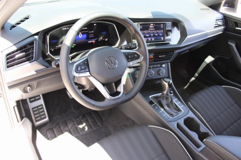 Certified 2024 Volkswagen Jetta Sport image 8