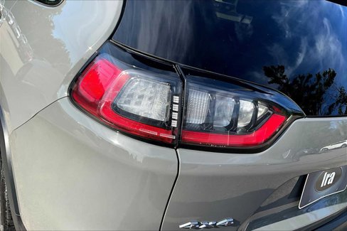 Used 2020 Jeep Cherokee Limited image 26