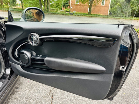 Used 2017 MINI Cooper S image 28