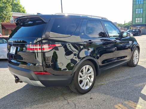 Used 2017 Land Rover Discovery HSE image 4