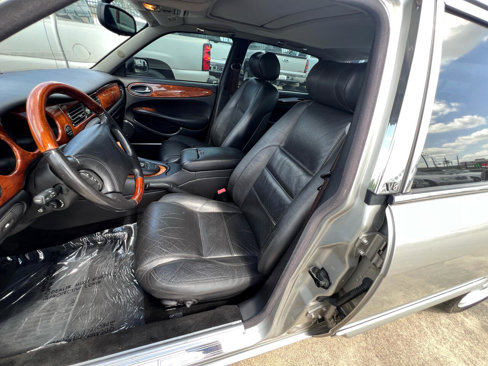 Used 1999 Jaguar XJ8 image 52