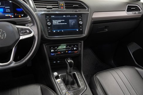 Used 2022 Volkswagen Tiguan SE image 20