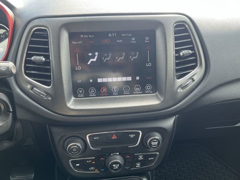 Used 2019 Jeep Compass Trailhawk image 24