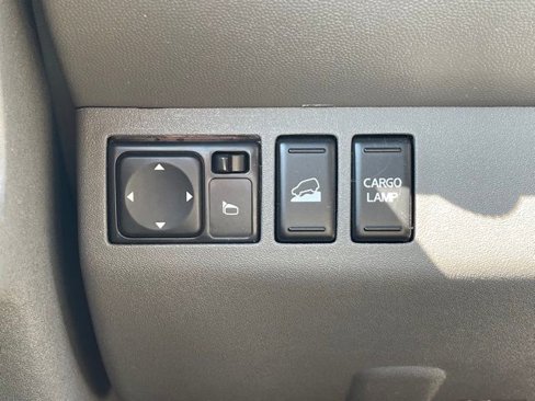 Used 2017 Nissan Frontier SV image 12