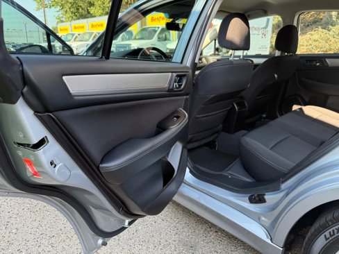 Used 2017 Subaru Legacy 2.5i Premium image 17