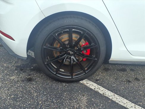 Used 2020 Volkswagen GTI S image 9