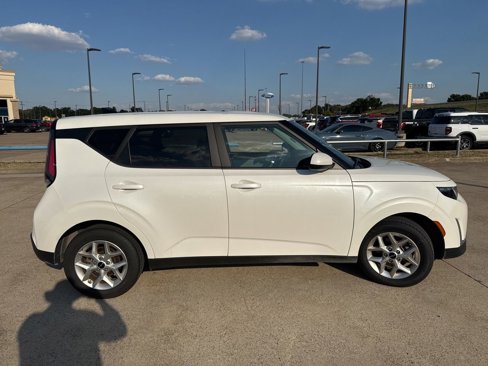 Used 2023 Kia Soul LX w/ Option Group 015 image 17
