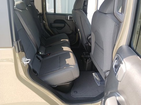 New 2025 Jeep Gladiator Sport image 20