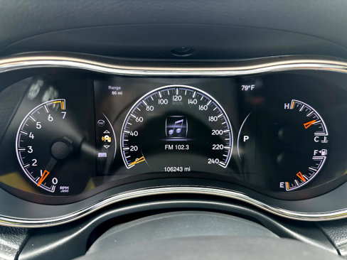 Used 2015 Jeep Grand Cherokee Limited image 14