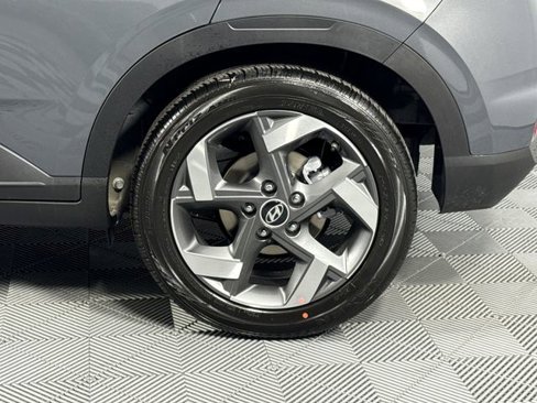 New 2025 Hyundai Venue SEL image 16