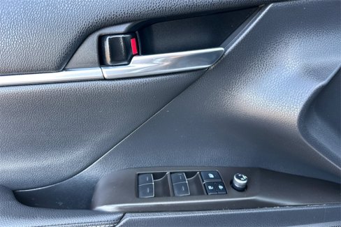 Used 2021 Toyota Camry XSE w/ Navigation Package image 13