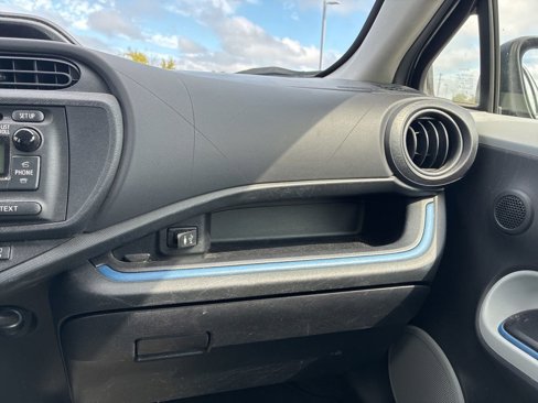 Used 2013 Toyota Prius C Four image 19