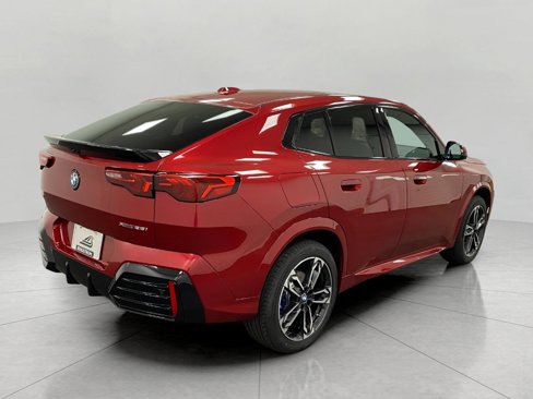 New 2026 BMW X2 xDrive28i image 3