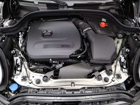 Used 2025 MINI Cooper 2-Door Hardtop image 29