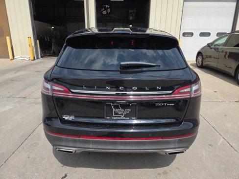 Used 2020 Lincoln Nautilus Reserve image 6