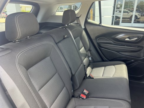Used 2024 GMC Terrain SLE image 8