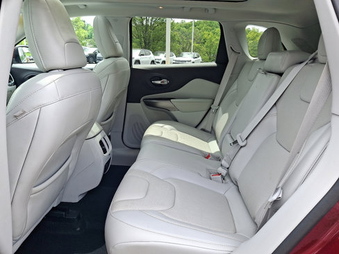 Certified 2019 Jeep Cherokee Limited image 10