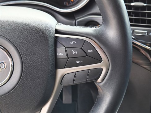 Certified 2021 Jeep Grand Cherokee Laredo X image 27
