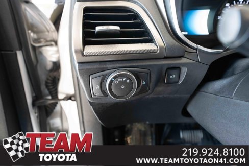 Used 2017 Ford Fusion SE image 11