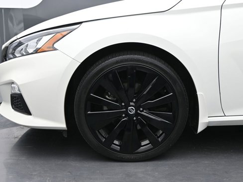 Used 2022 Nissan Altima 2.5 SR image 23