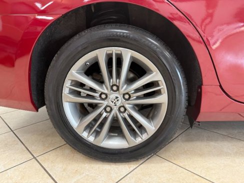 Used 2016 Toyota Camry SE image 15