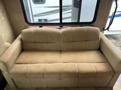 Used 2016 Ford E-450 and Econoline 450 Super Duty w/ Motorhome Prep Package image 20