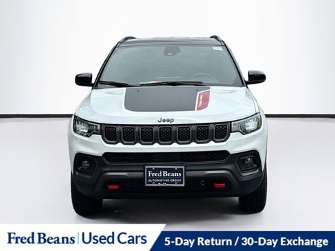 Used 2024 Jeep Compass Trailhawk image 2