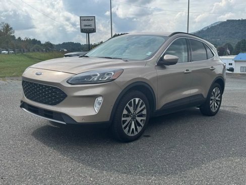 Used 2021 Ford Escape Titanium image 9