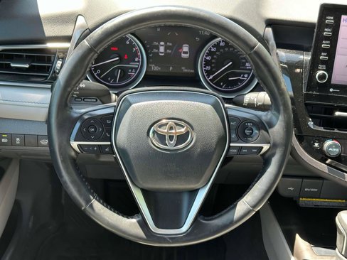 Used 2021 Toyota Camry XLE image 28