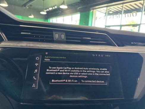 Used 2021 Audi e-tron Premium w/ Convenience Plus Package image 23