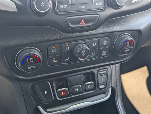 Used 2018 GMC Terrain SLT w/ Preferred Package image 25
