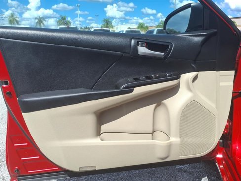 Used 2012 Toyota Camry LE image 19
