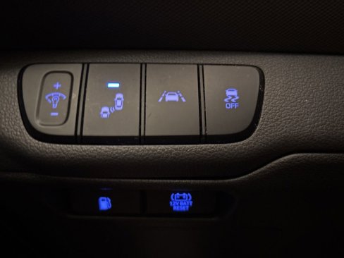 Used 2020 Hyundai Ioniq SE image 13