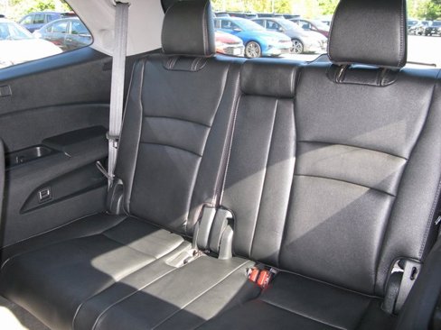 Used 2017 Honda Pilot Touring image 19