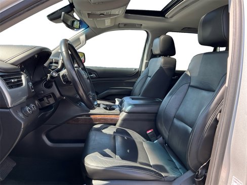 Used 2018 Chevrolet Suburban LT image 25